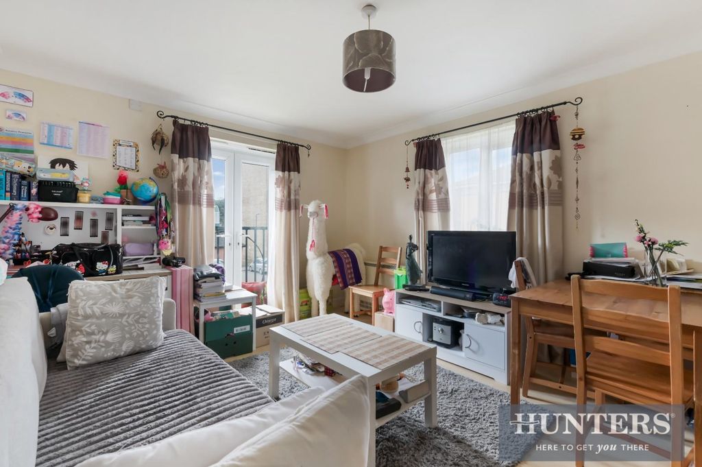 Property photo 2 of 7 Pelham Place 512.Jpg