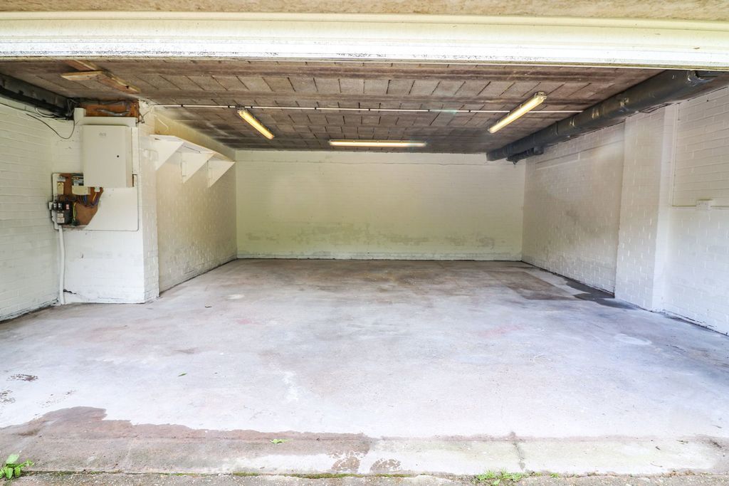 Additional image 30 of 6 bed detached house for saleSt. Barnabas Road, Barnetby DN38