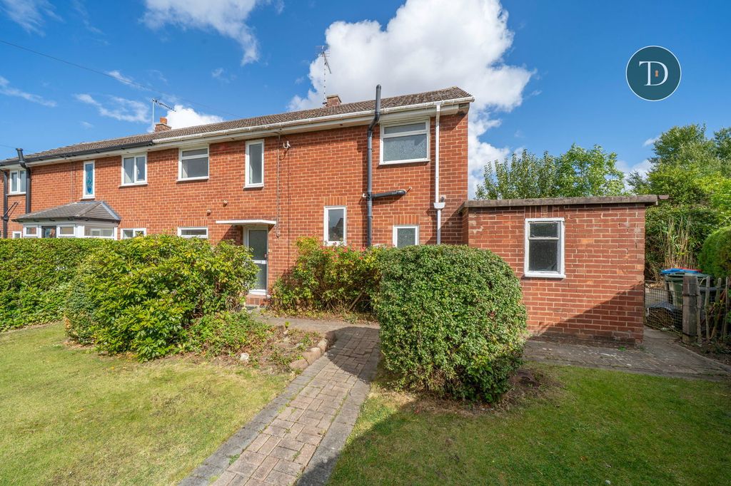 Property photo 1 of 28