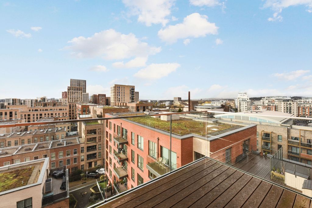 Property photo 3 of 6