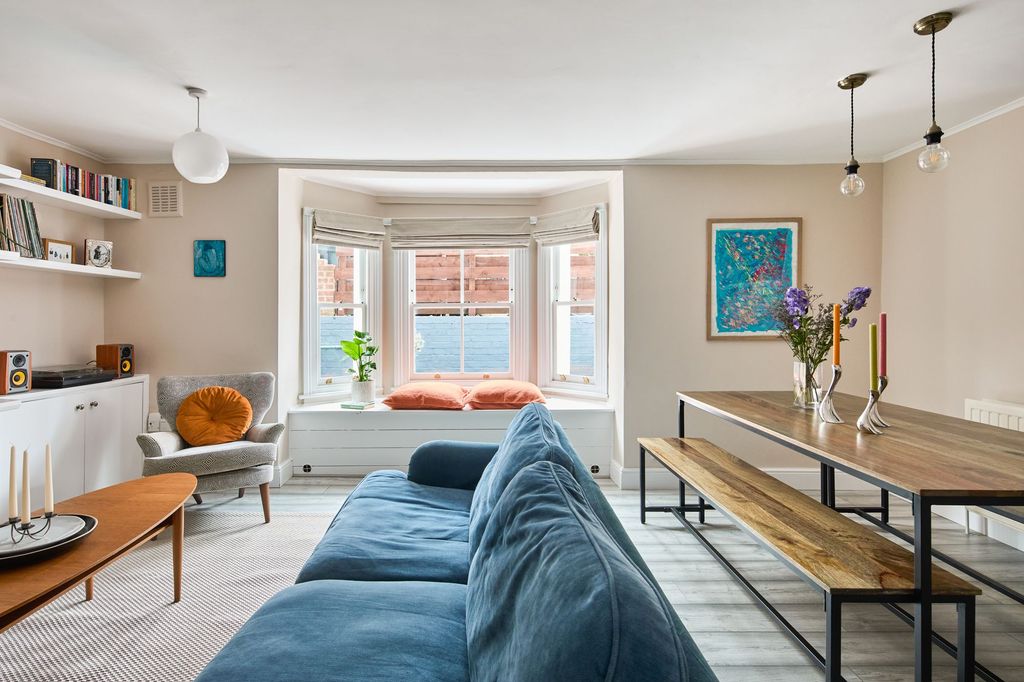 Property photo 2 of 30