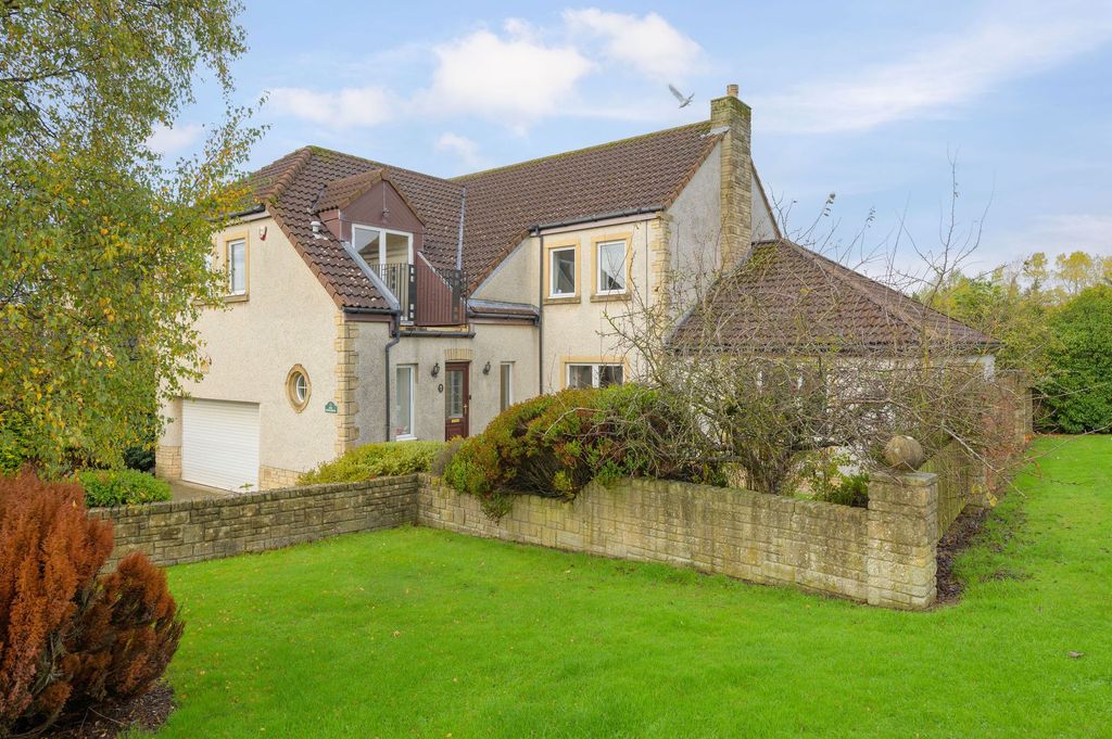 Property photo 1 of 42