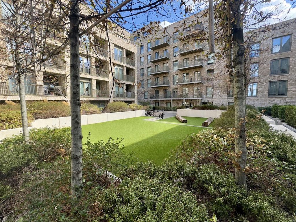 Property photo 3 of 8 Court Yard 2.Jpg