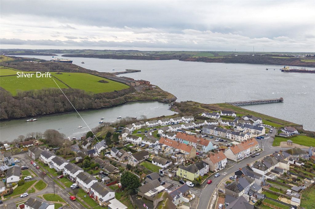 Additional image 17 of 3 bed detached house for saleSilver Drift, Beach Hill, Milford Haven, Pembrokeshire SA73