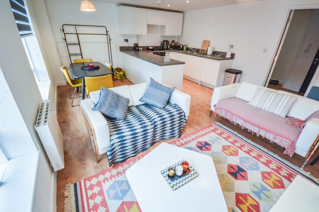 Property photo 1 of 14 Living Room