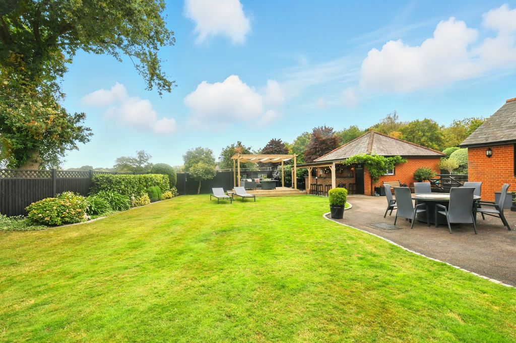 Property photo 3 of 30 Rear Garden