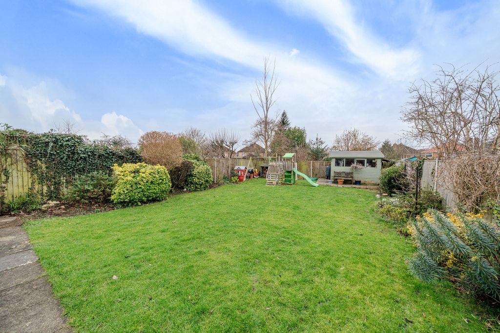 Property photo 2 of 23