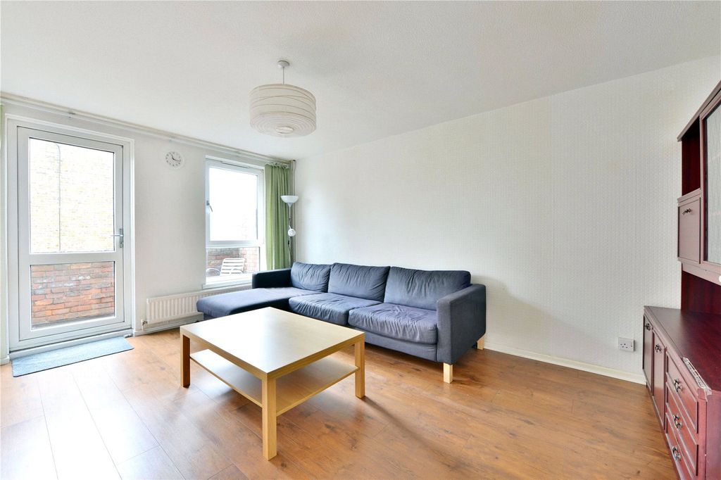 Property photo 2 of 10 Living Room