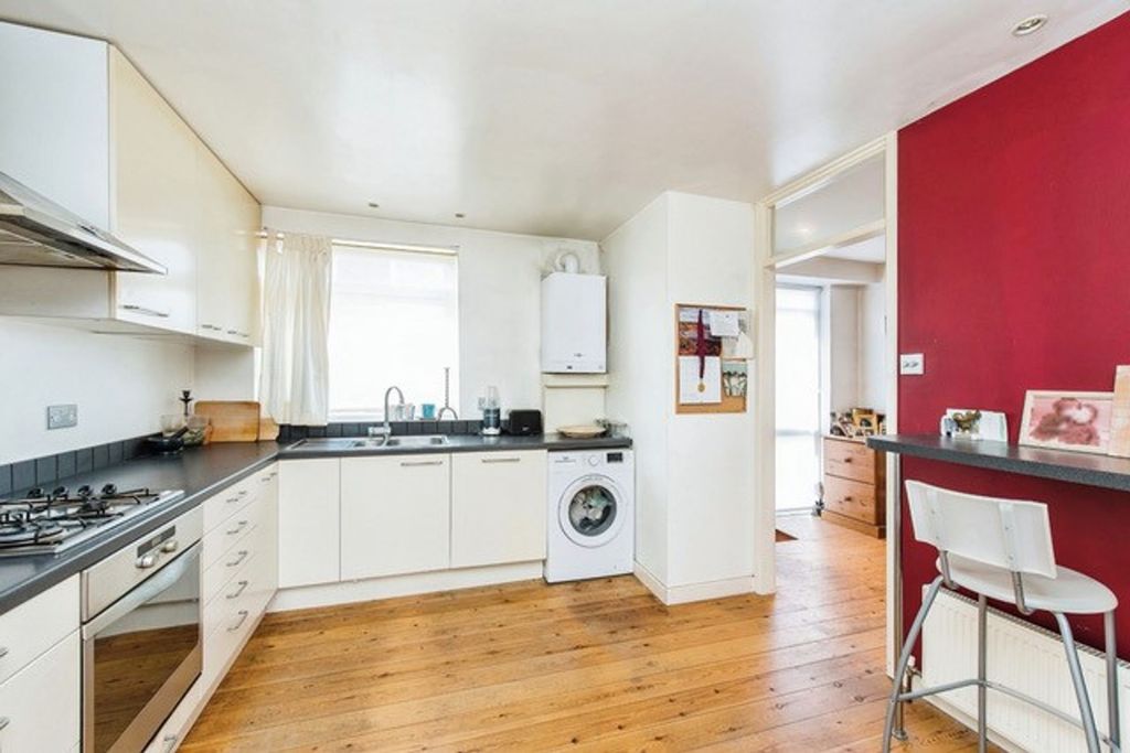 Property photo 3 of 13