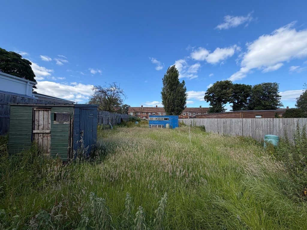 Property photo 3 of 10 Rear
