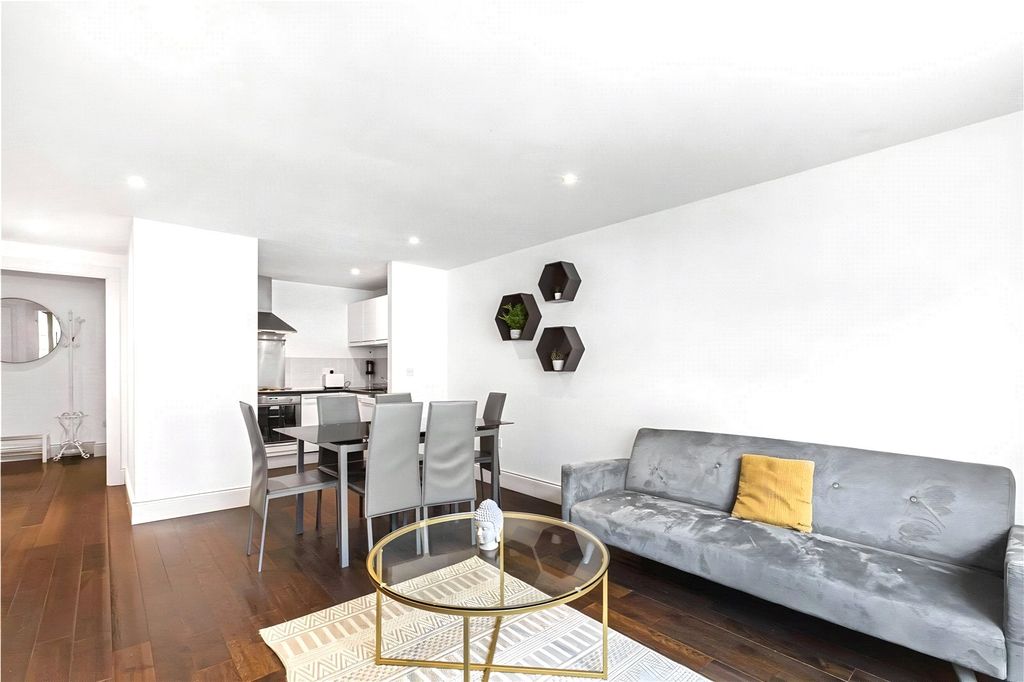 Property photo 2 of 16 Picture No. 04