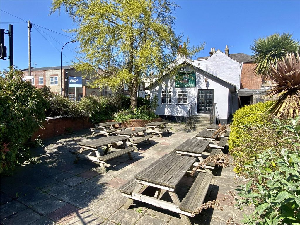 Property photo 2 of 19 Picture No. 24