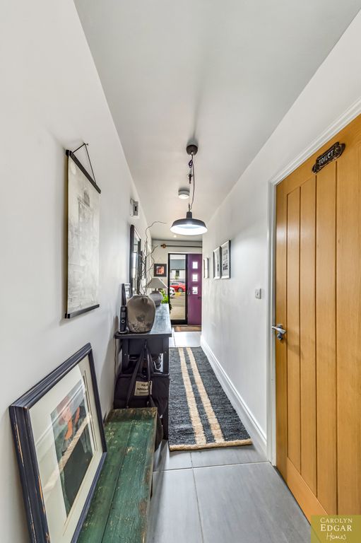 Property photo 3 of 52 046