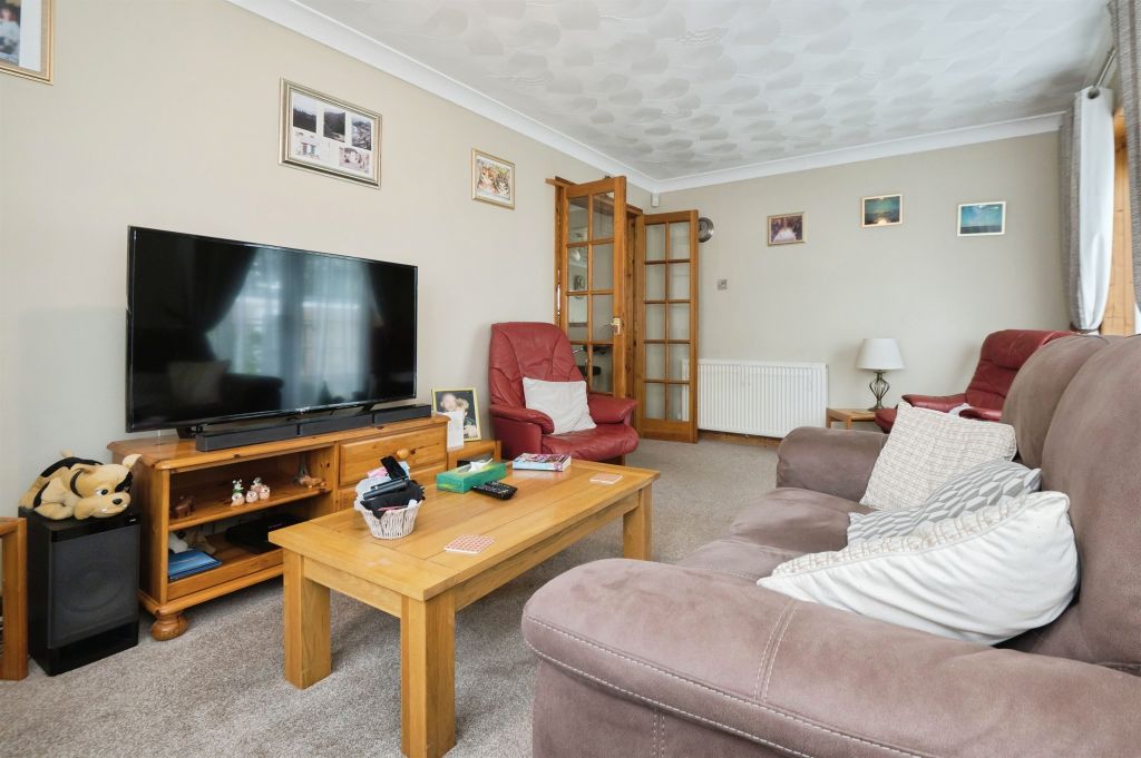 Property photo 3 of 18