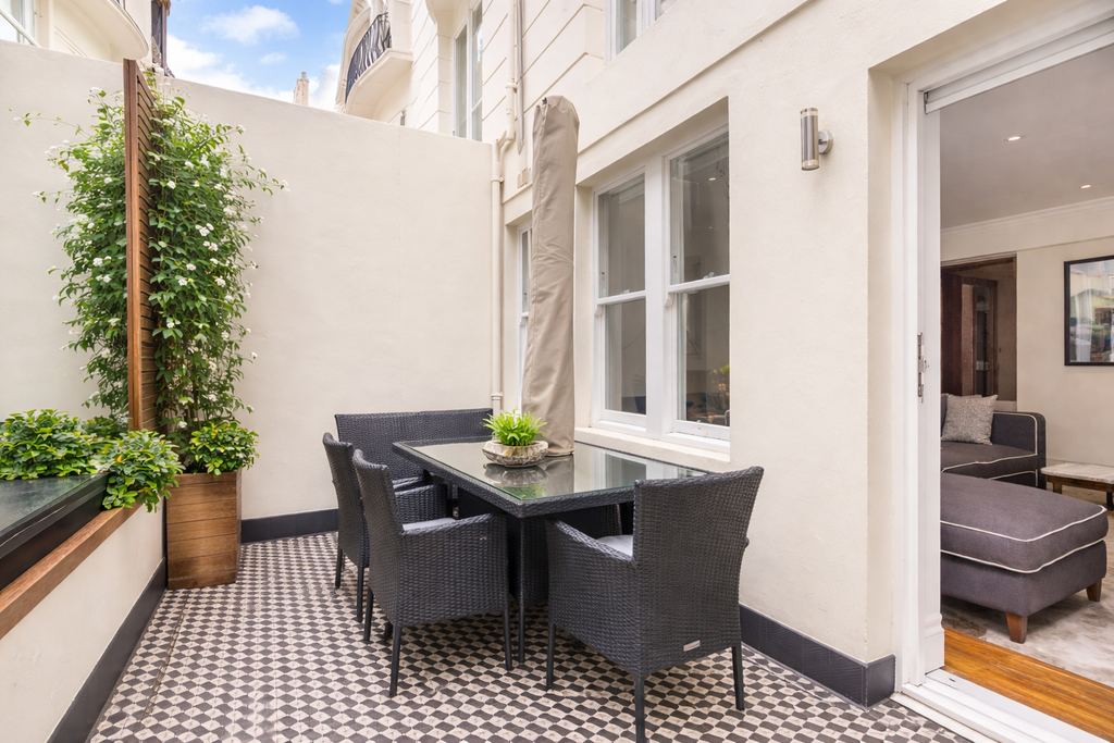 Property photo 2 of 7