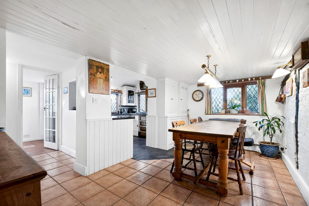 Property photo 1 of 31