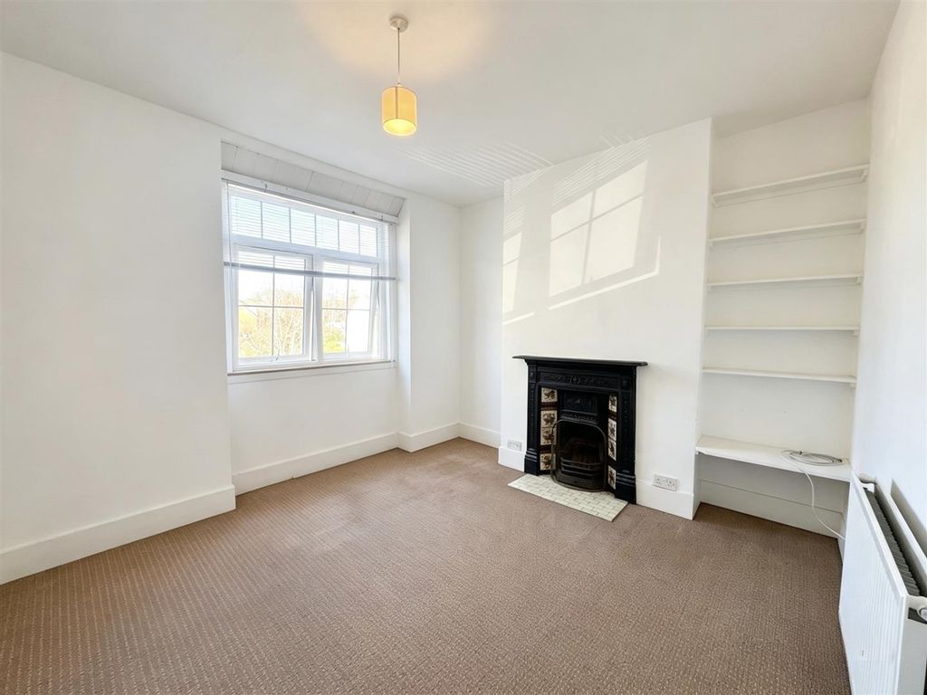 Property photo 2 of 10 Fc810218-3A8F-404D-Aca6-A474D682Ca81.Jpg