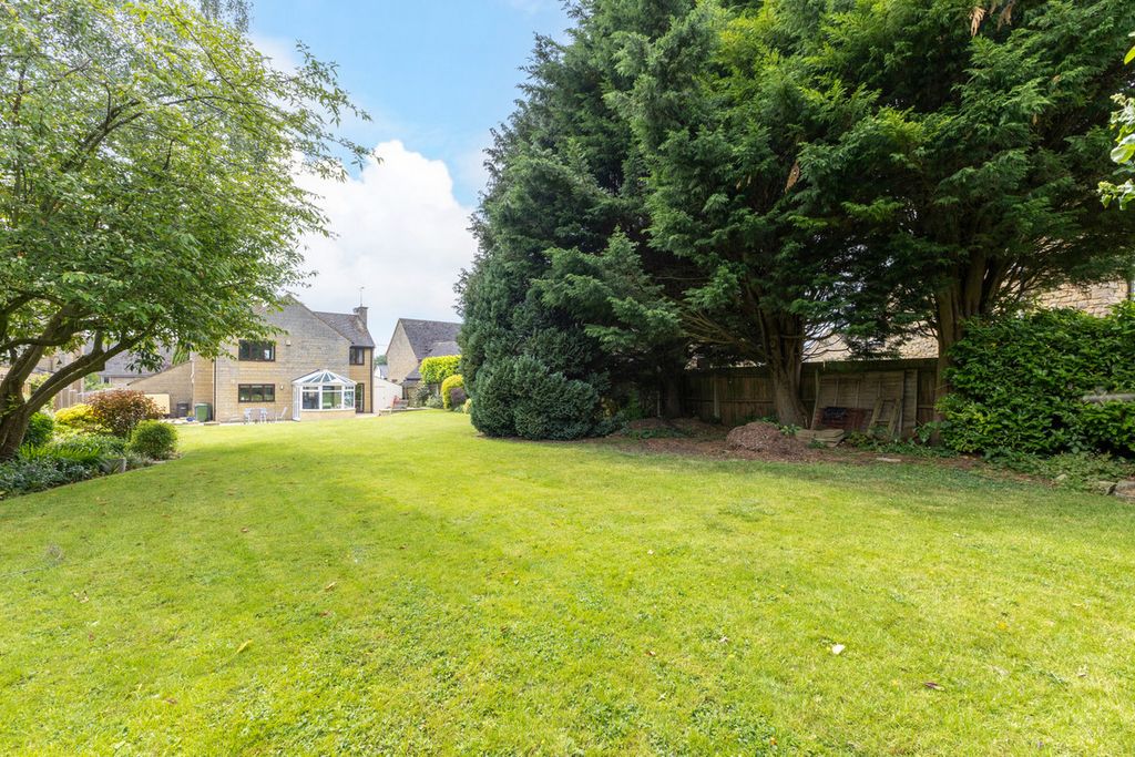 Property photo 1 of 35