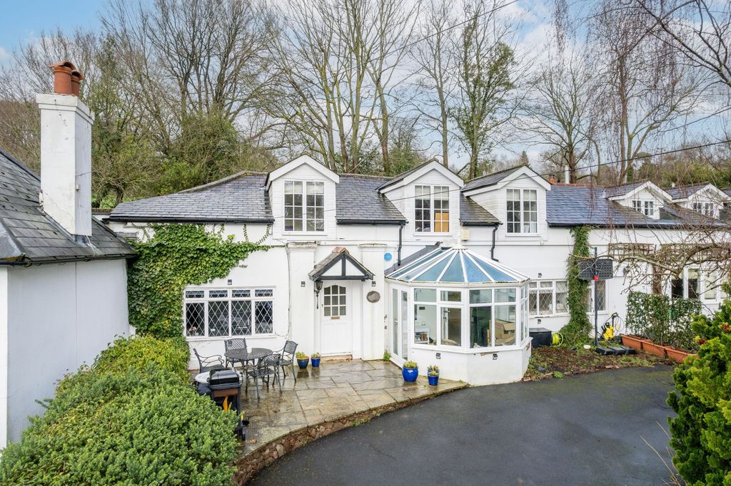 Property photo 3 of 11