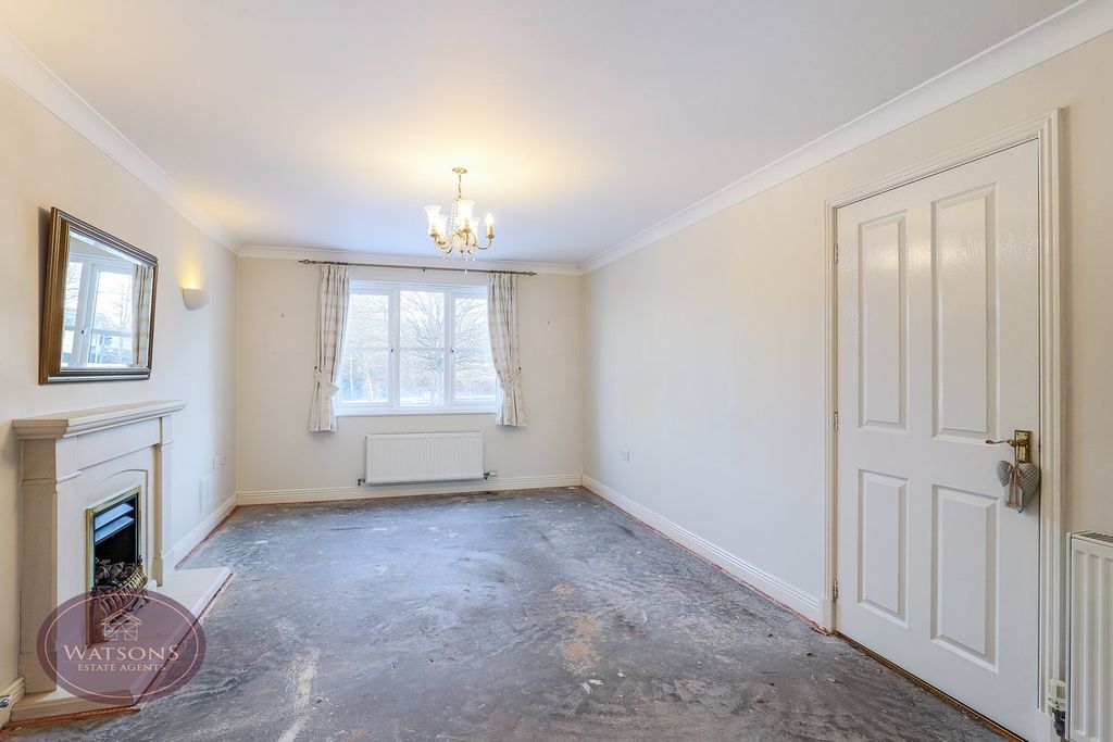 Property photo 2 of 31