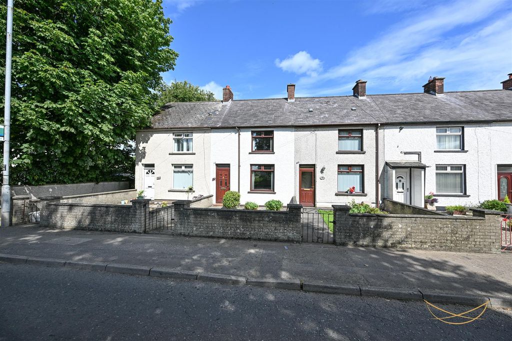 Property photo 3 of 34 Dhp-4.Jpg