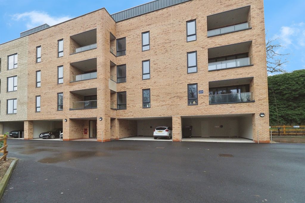 Property photo 1 of 23