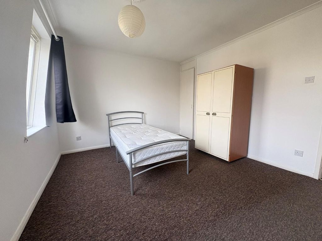 Property photo 2 of 10 8.Jpg