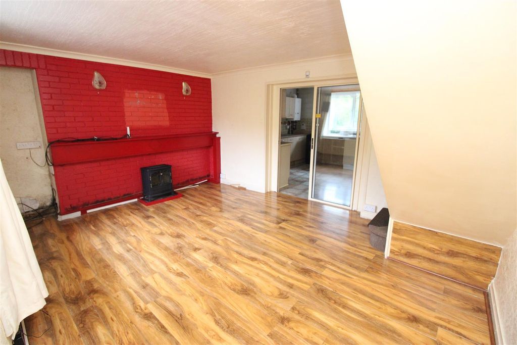 Property photo 2 of 12 Img_8732.Jpg