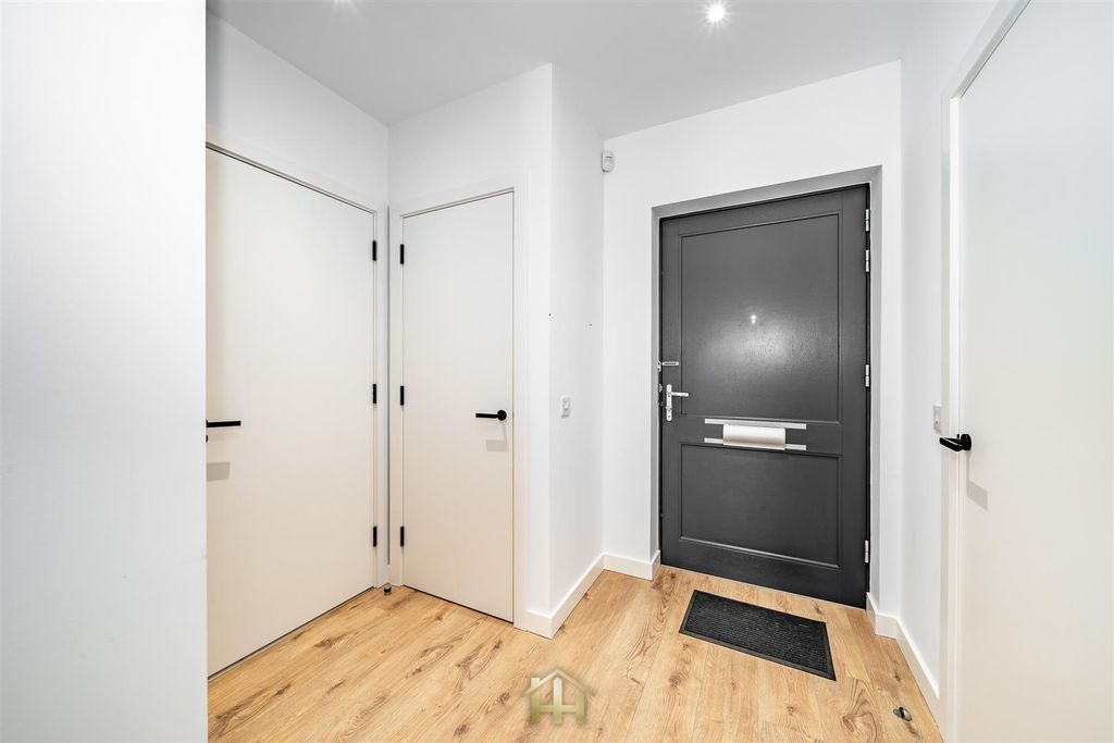 Property photo 3 of 21 11 South Carron Wynd Eh6 7Fw Edit (39 Of 51).Jpg