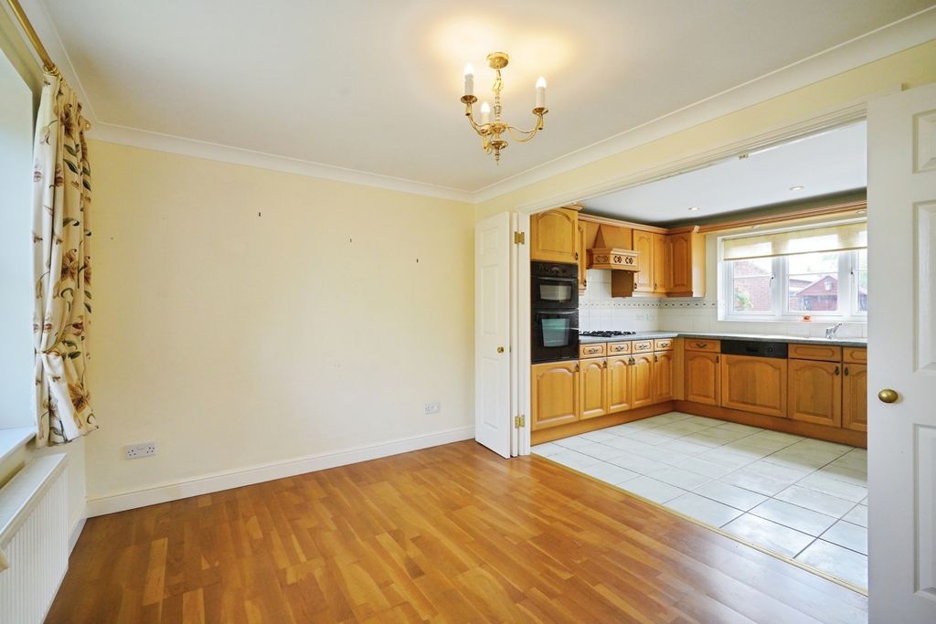 Property photo 3 of 35 Dining Room
