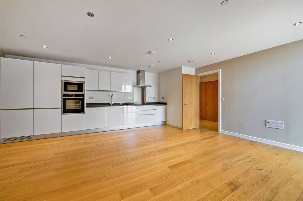 Property photo 3 of 8 Picture No. 04