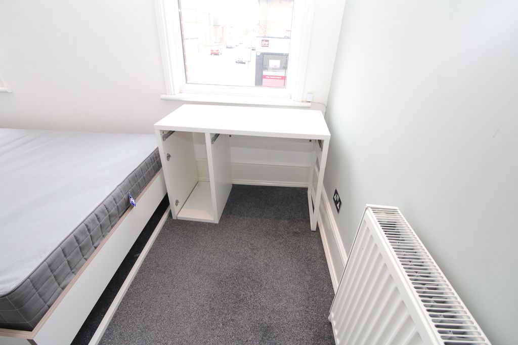 Property photo 3 of 7