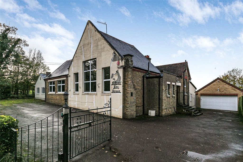 Property photo 2 of 28 Picture No. 20