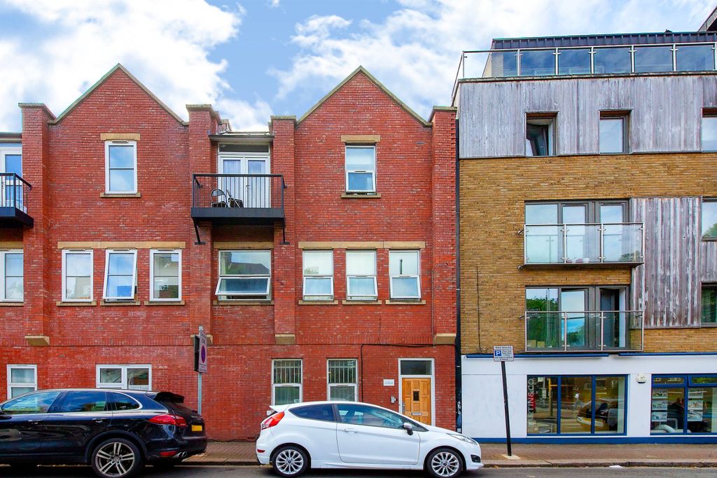 Property photo 1 of 12