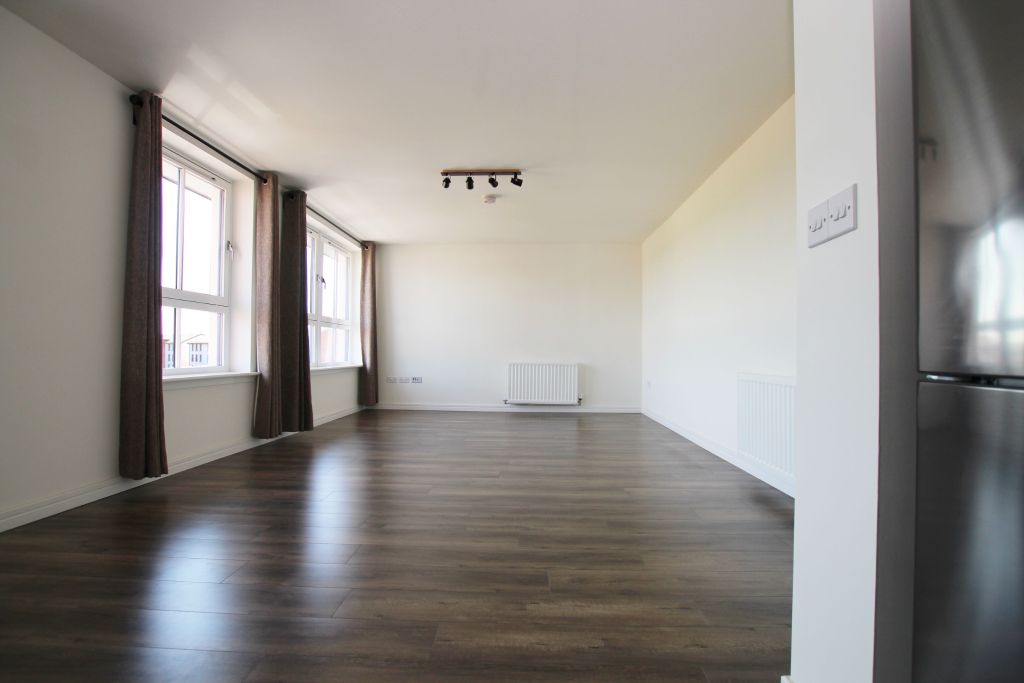 Property photo 3 of 10 Photo 3