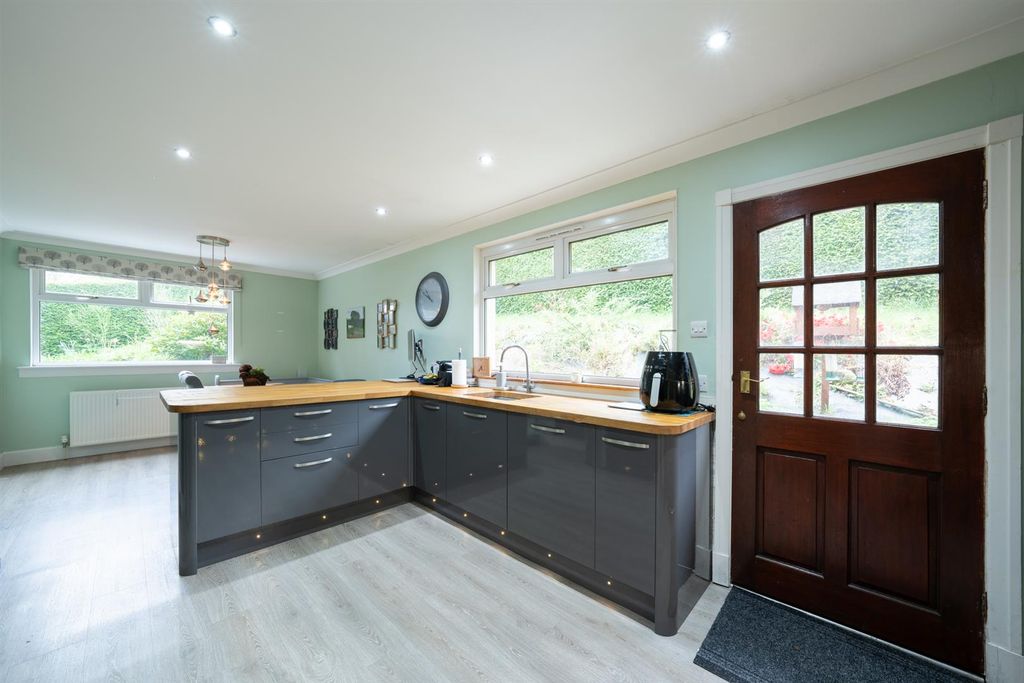 Property photo 2 of 24 Orchard_Brae_Friars-10.Jpg