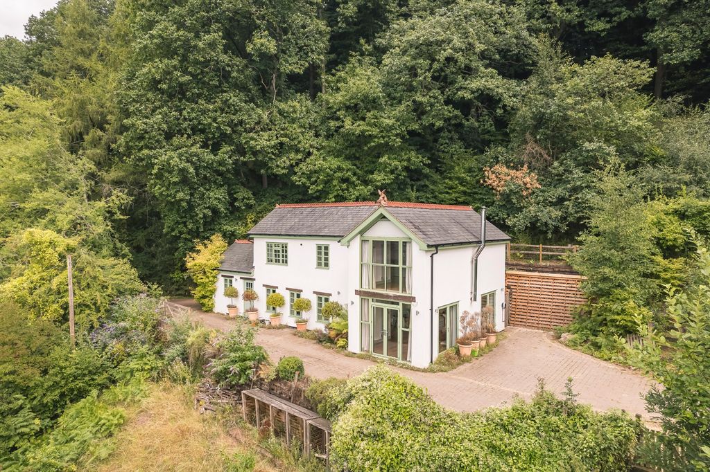 Property photo 1 of 33 Picture No. 71