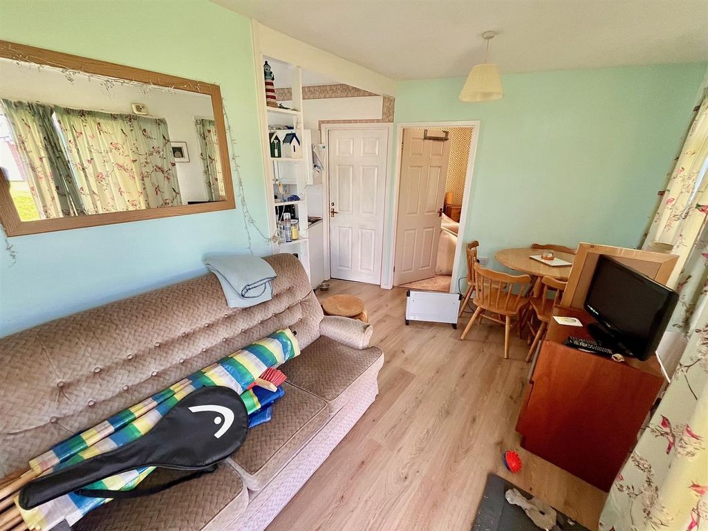 Property photo 2 of 7 Open Plan Living/Dining/Kitchen Area