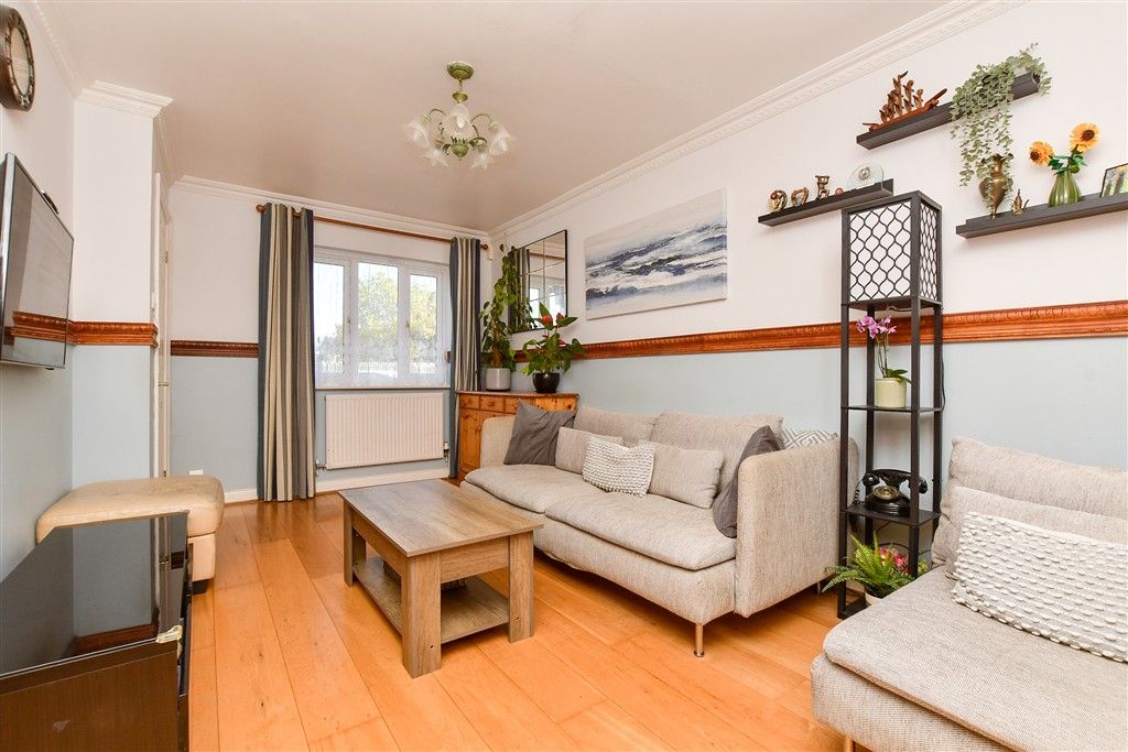 Property photo 3 of 10 Living Room