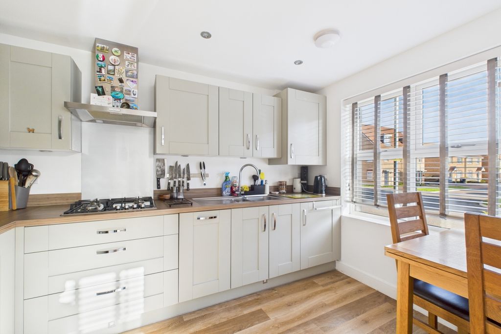 Property photo 2 of 13 Kitchen