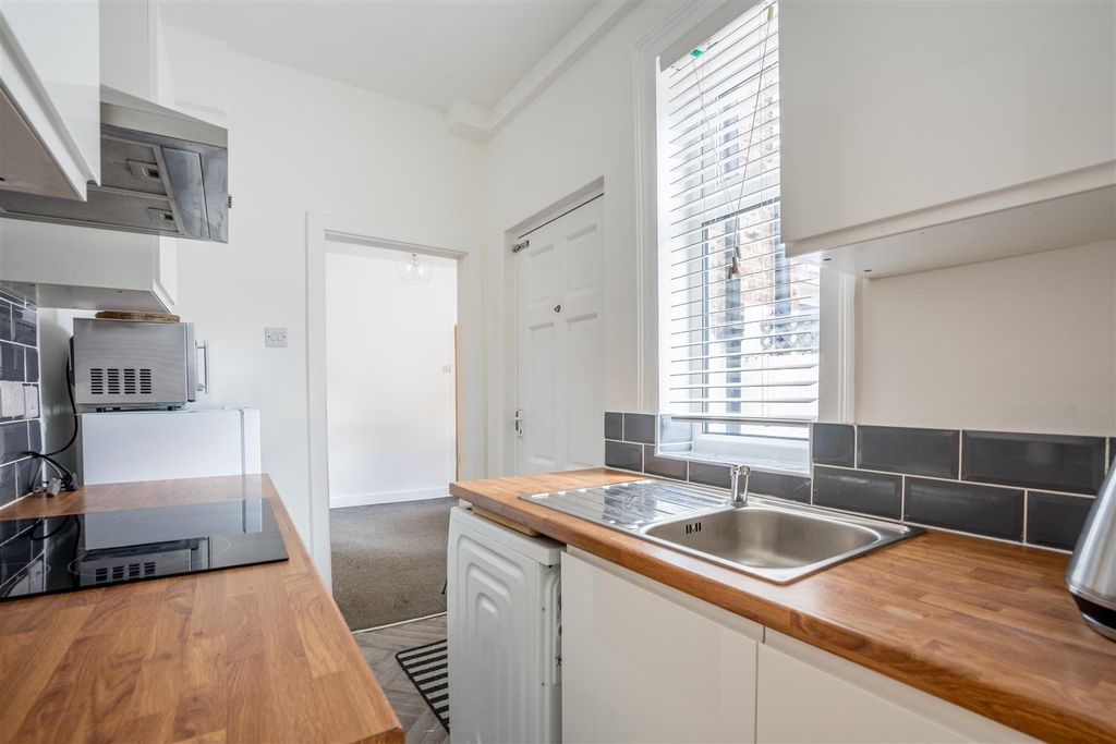 Property photo 1 of 12 Rs-9.Jpg