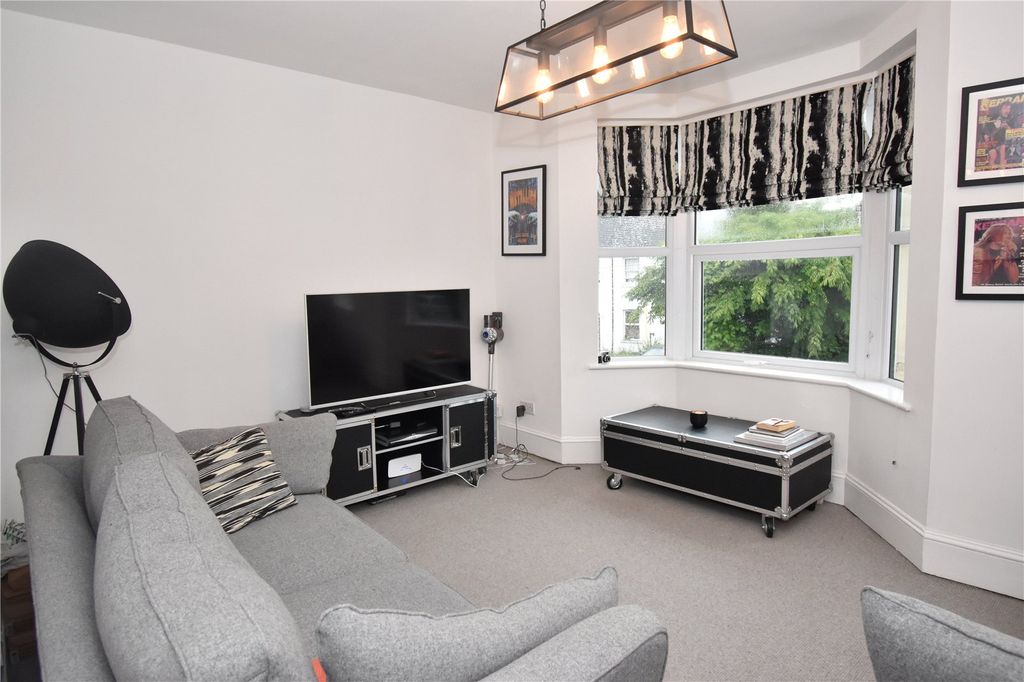 Property photo 1 of 8 Picture No. 01