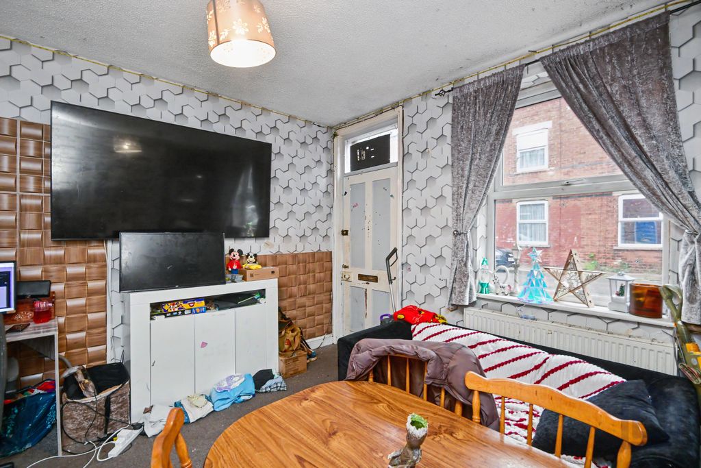 Property photo 3 of 22