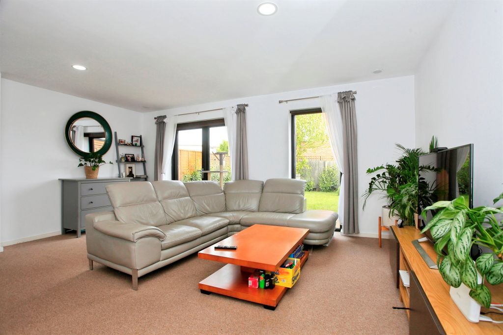 Property photo 3 of 16