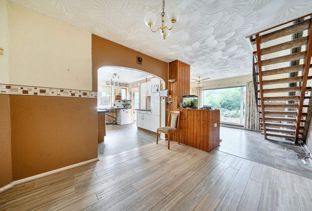 Property photo 3 of 23 1477394-16-6A27E8...