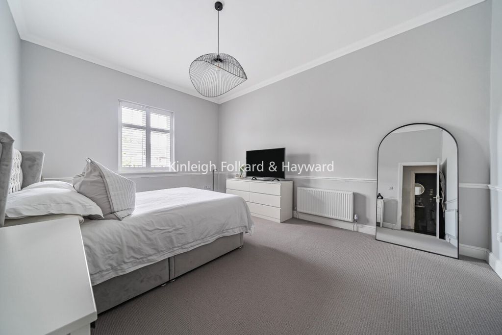 Property photo 3 of 15 83506c8F-c6Cf-4F23-A