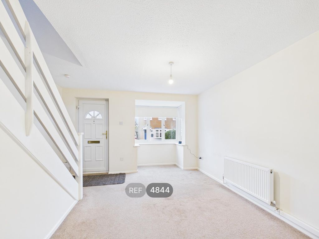 Property photo 2 of 7 Living Room