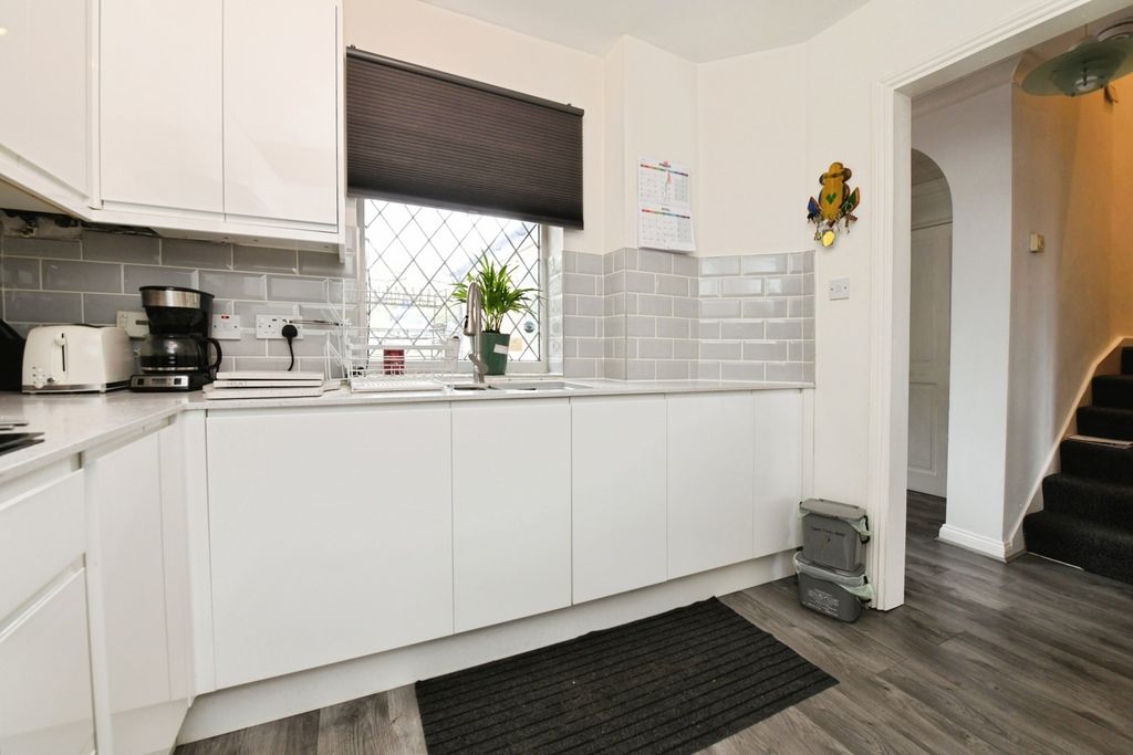 Property photo 2 of 17 Pbox-Img.Jpg
