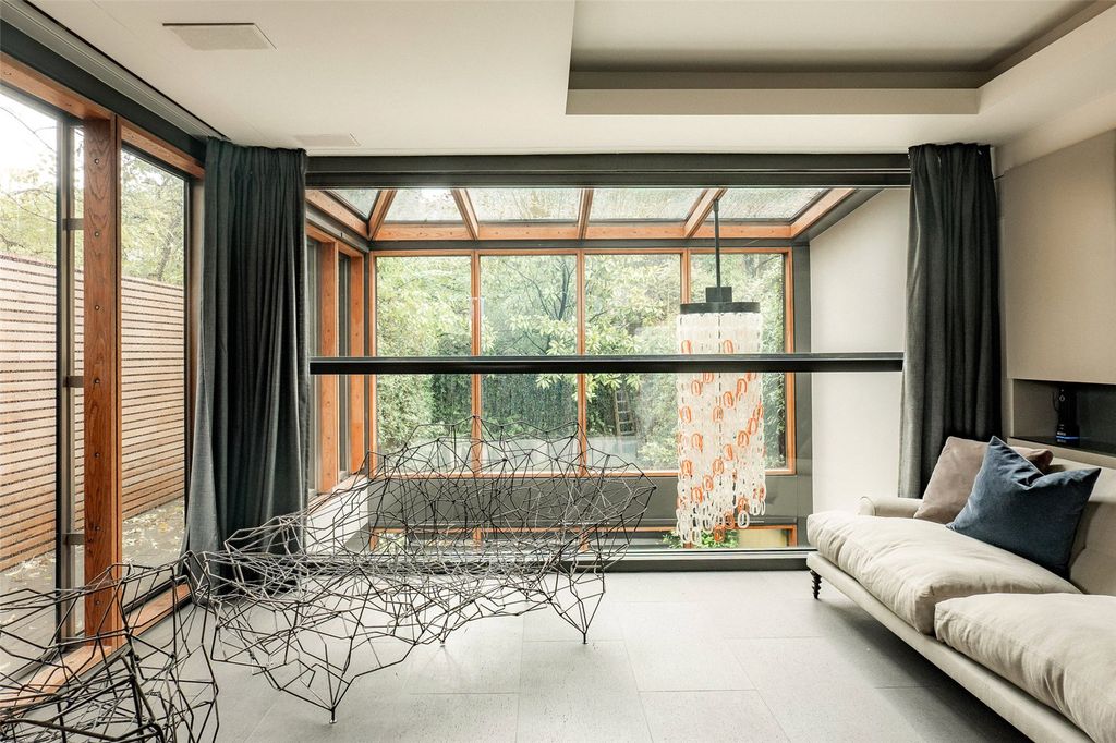 Property photo 2 of 16 Reception Room