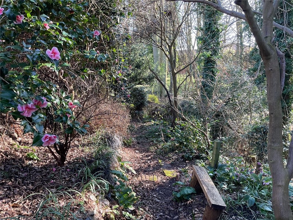 Property photo 2 of 16 Picture No. 04